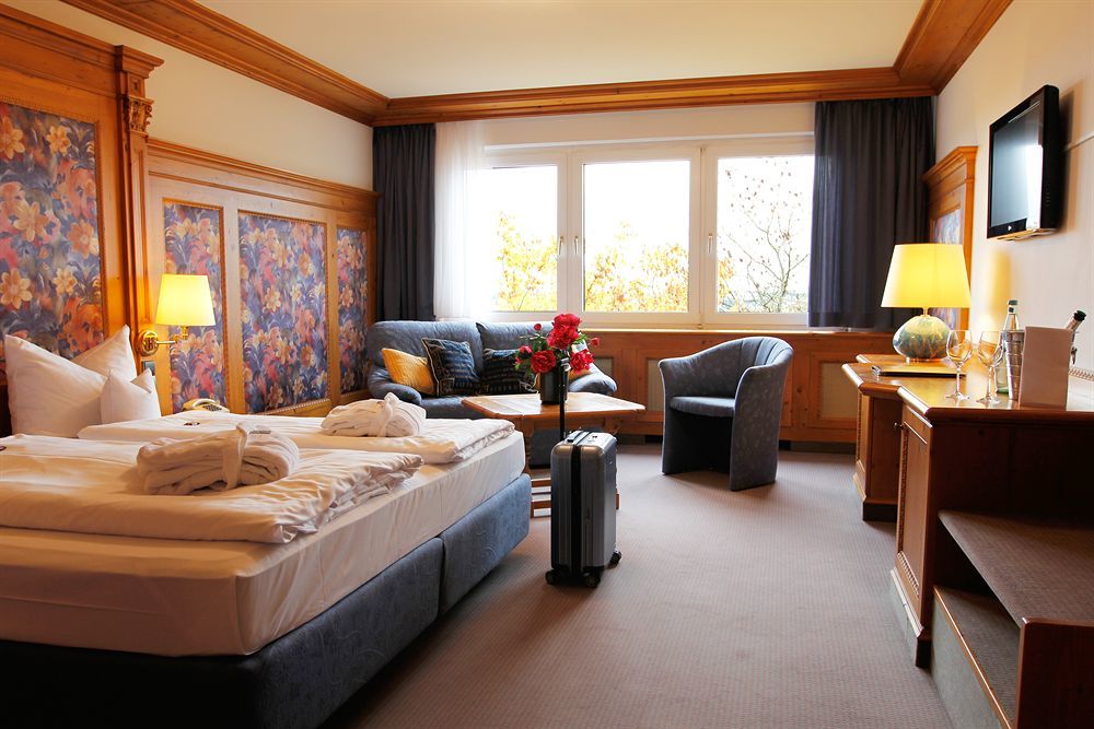 Hotel Central Hof  Bagian luar foto